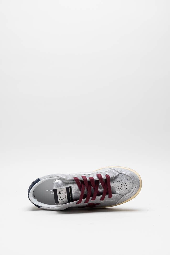 zoom in on Zilver Sneaker image Zilver Sneaker image