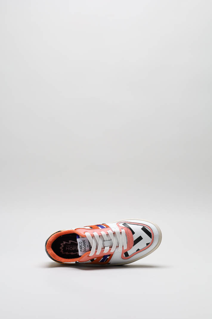 zoom in on Wit Sneaker image Wit Sneaker image