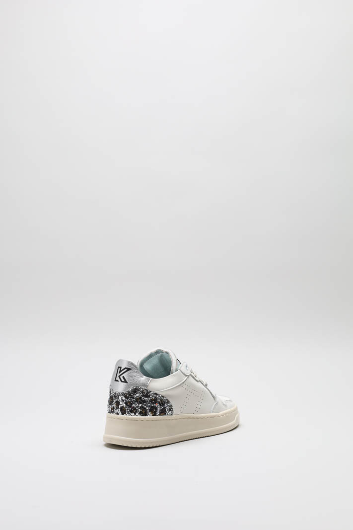 zoom in on Wit Sneaker image Wit Sneaker image