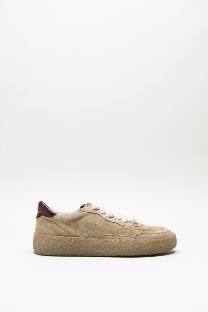 Beige Sneaker