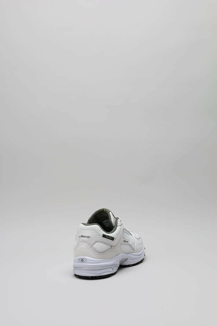 zoom in on Wit Sneaker image Wit Sneaker image