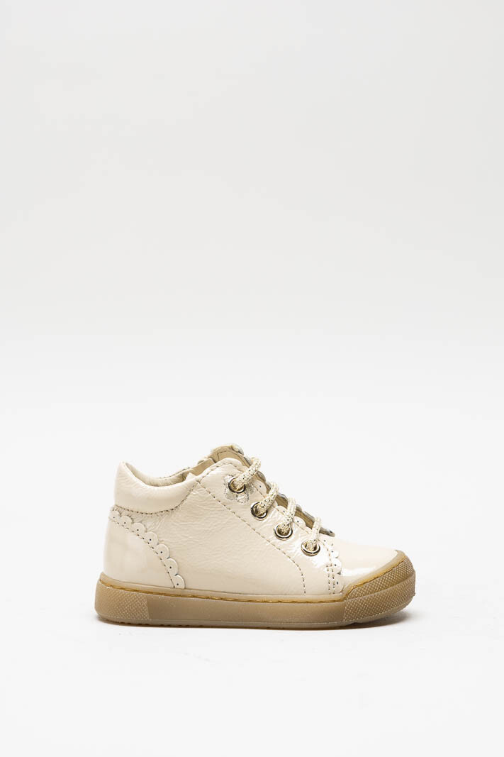 Ecru Sneaker