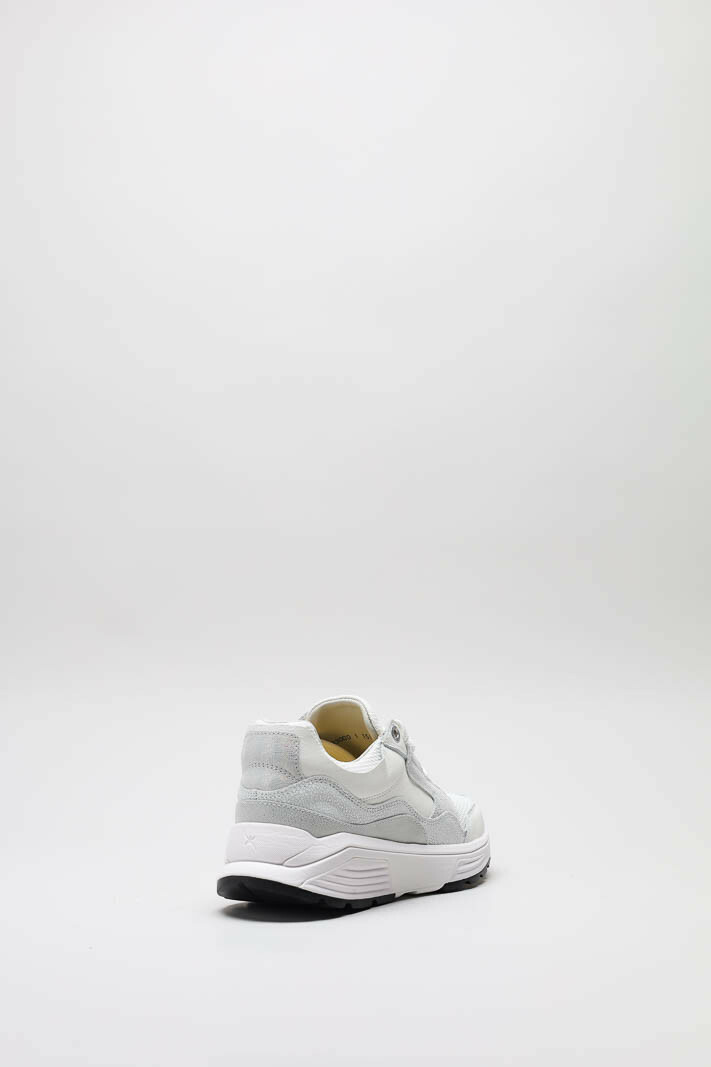 zoom in on Wit Sneaker image Wit Sneaker image