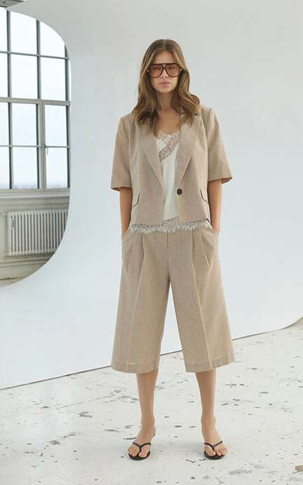 Lichtbeige Bermuda