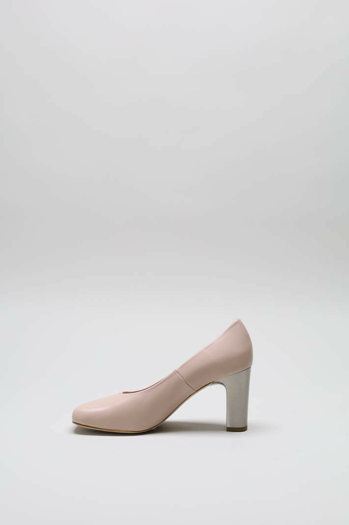 zoom in on Nude Pump image Nude Pump image