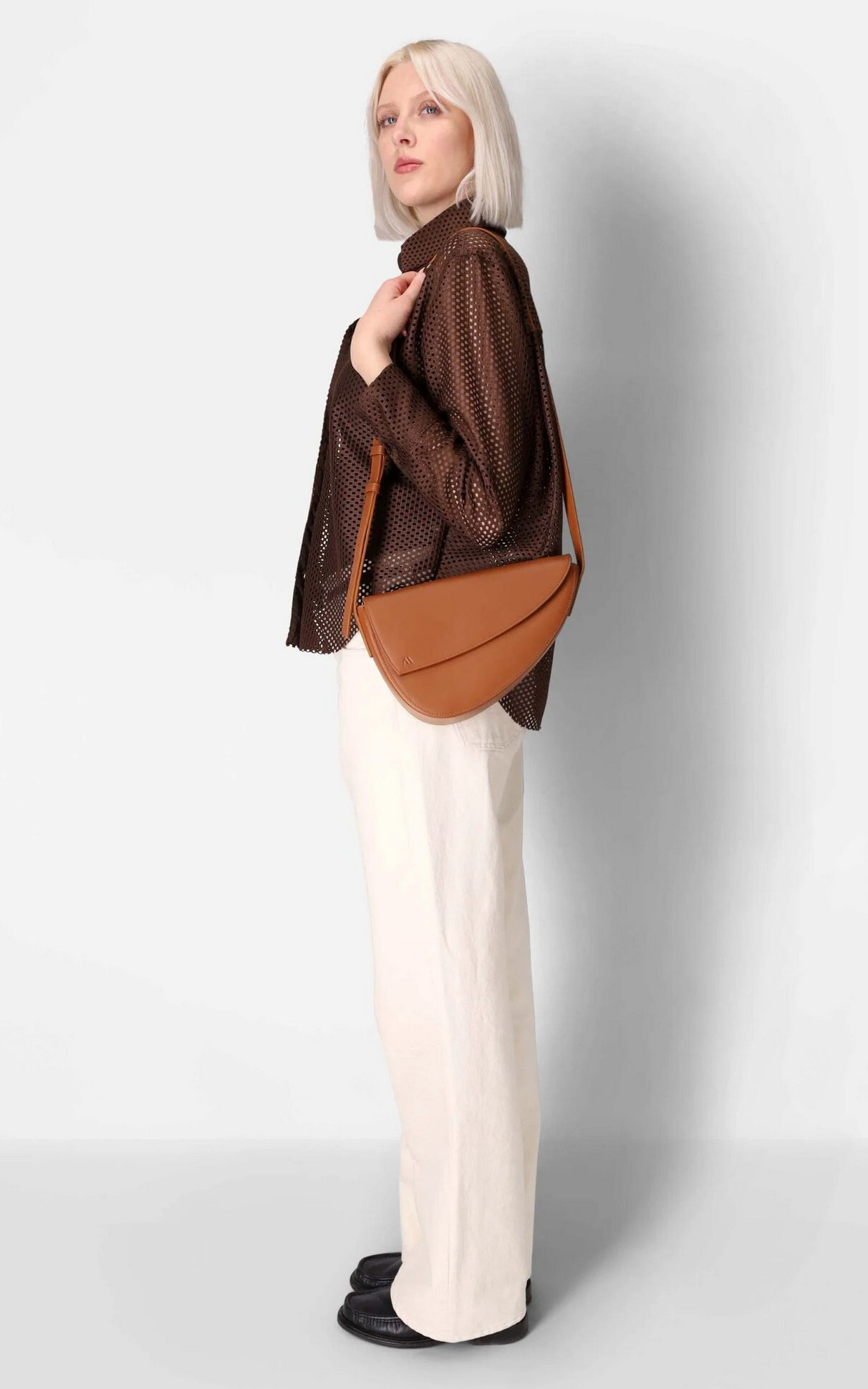 Cognac Cross body image