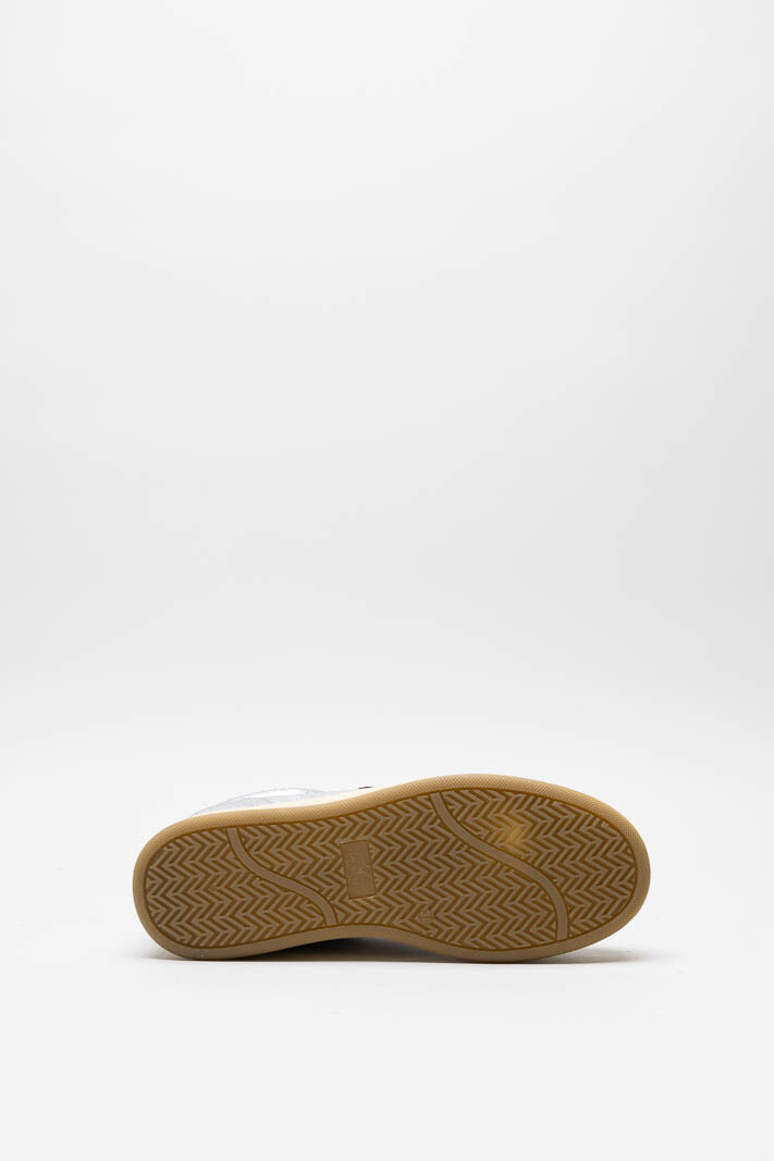 zoom in on Zilver Sneaker image Zilver Sneaker image