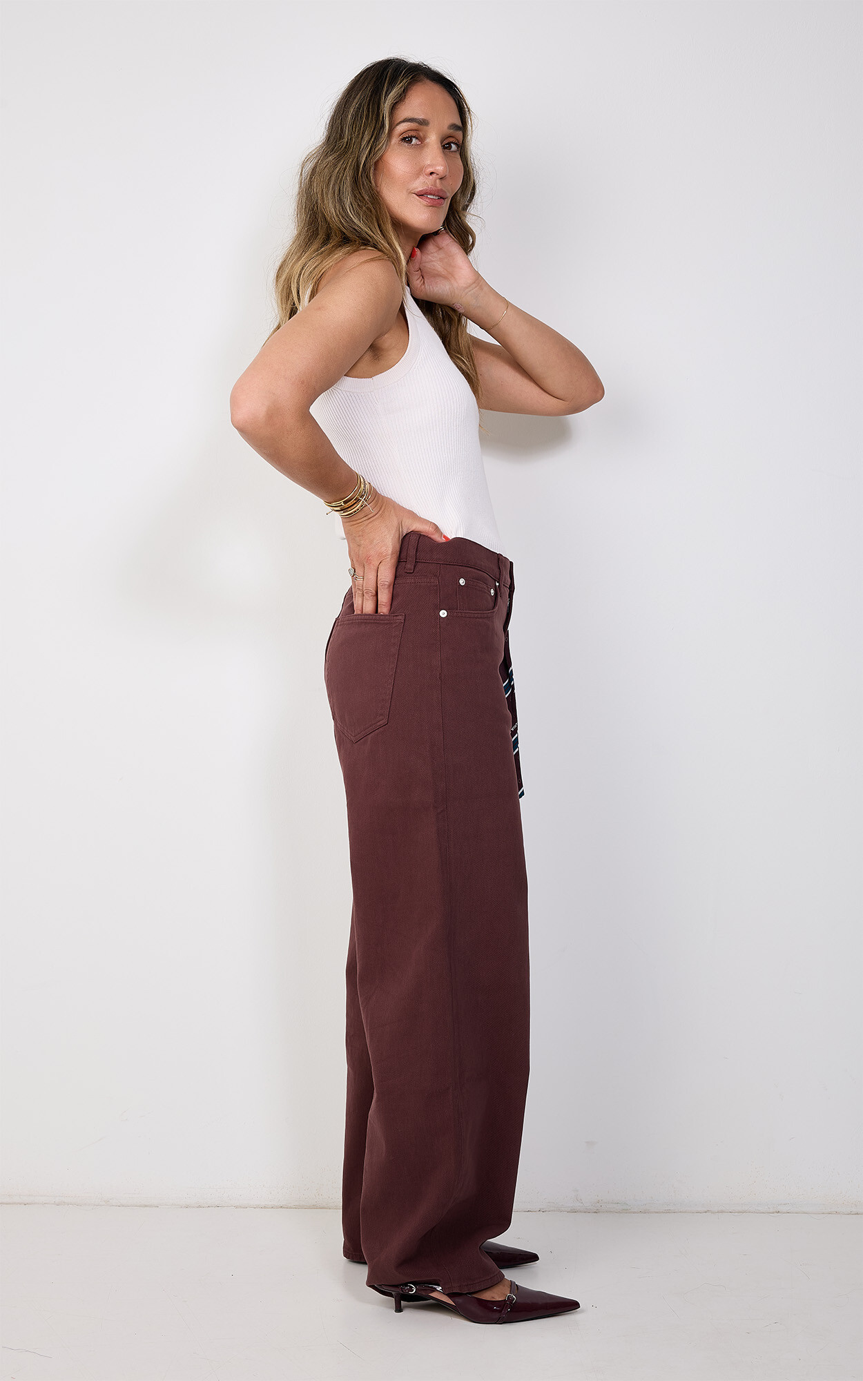 zoom in on Bruin Broek image Bruin Broek image