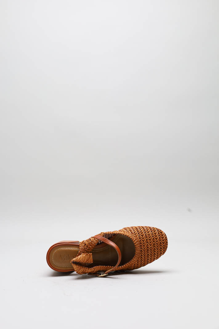 zoom in on Oranje Pump image Oranje Pump image