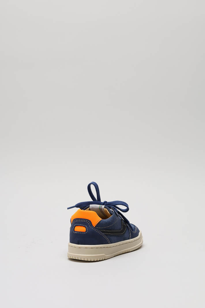 zoom in on Blauw Sneaker image Blauw Sneaker image