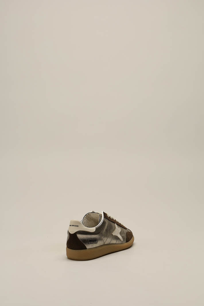 zoom in on Platina Sneaker image Platina Sneaker image