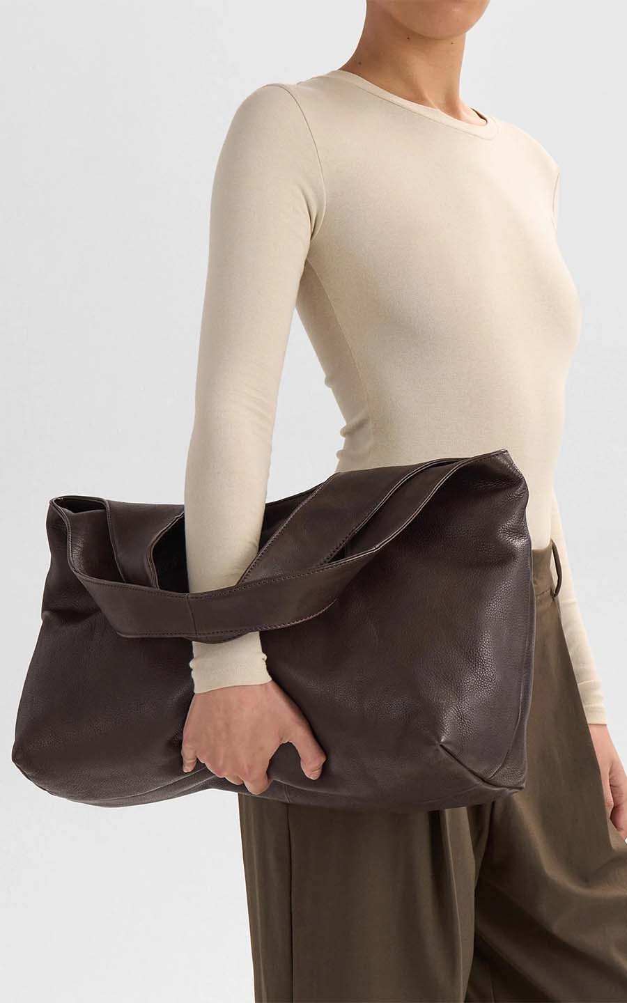 Bruin Shopper image