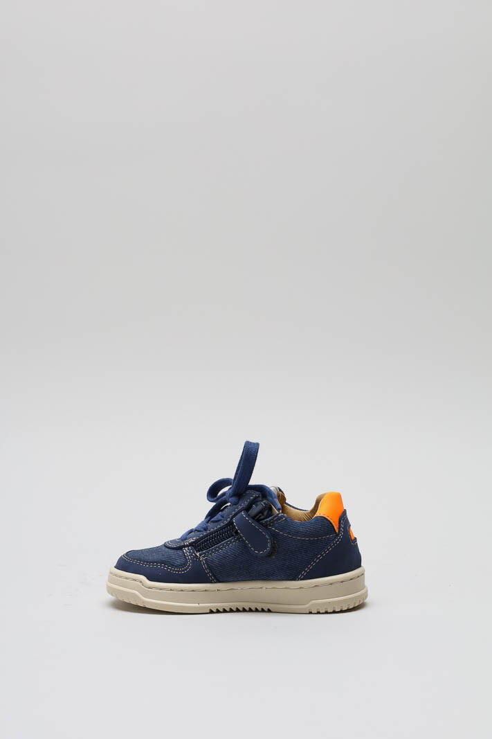 zoom in on Blauw Sneaker image Blauw Sneaker image
