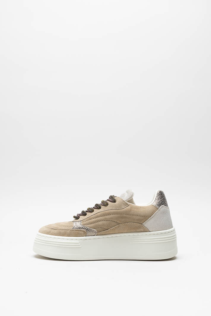 Beige Sneaker image