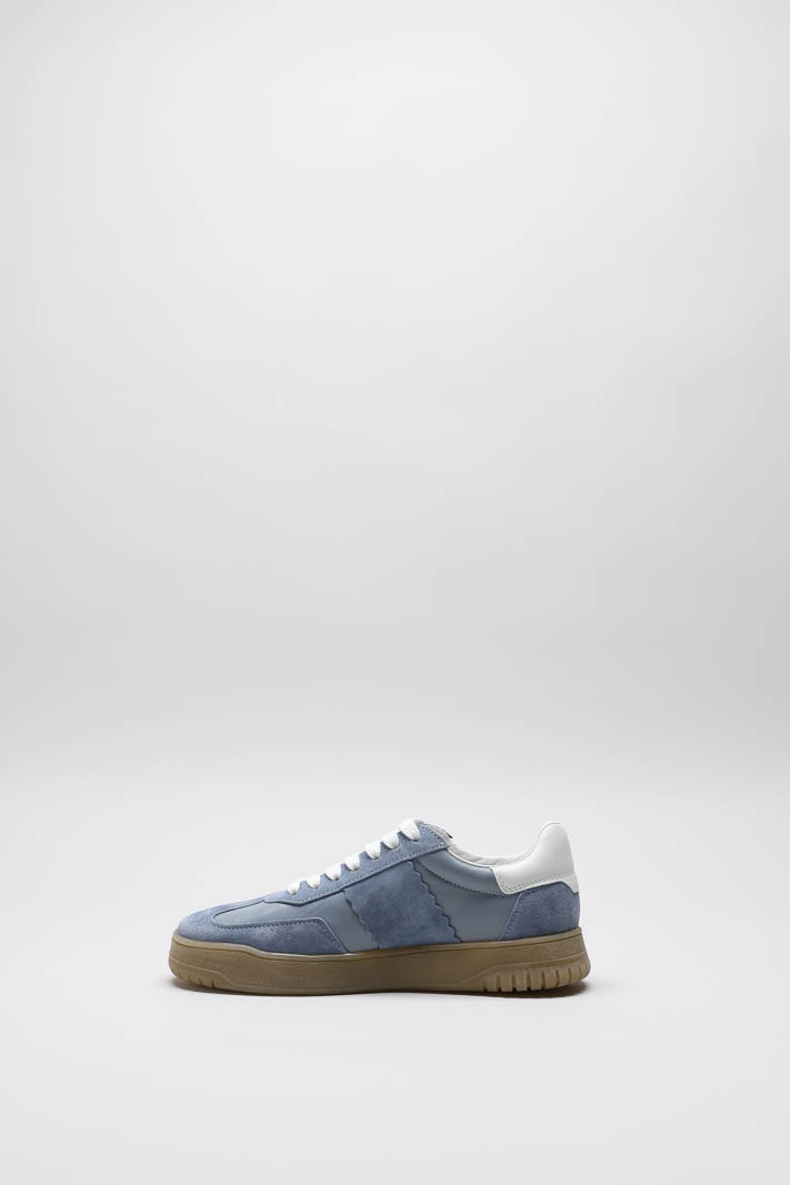 zoom in on Blauw Sneaker image Blauw Sneaker image