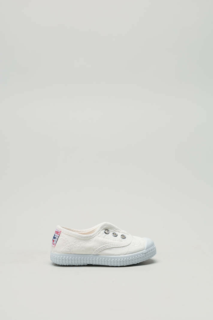 zoom in on Wit Speelschoen image Wit Speelschoen image