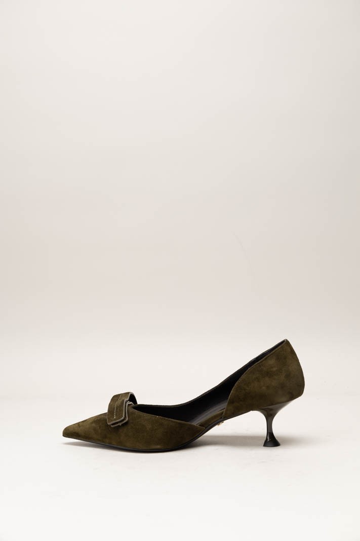 Kaki Pump image