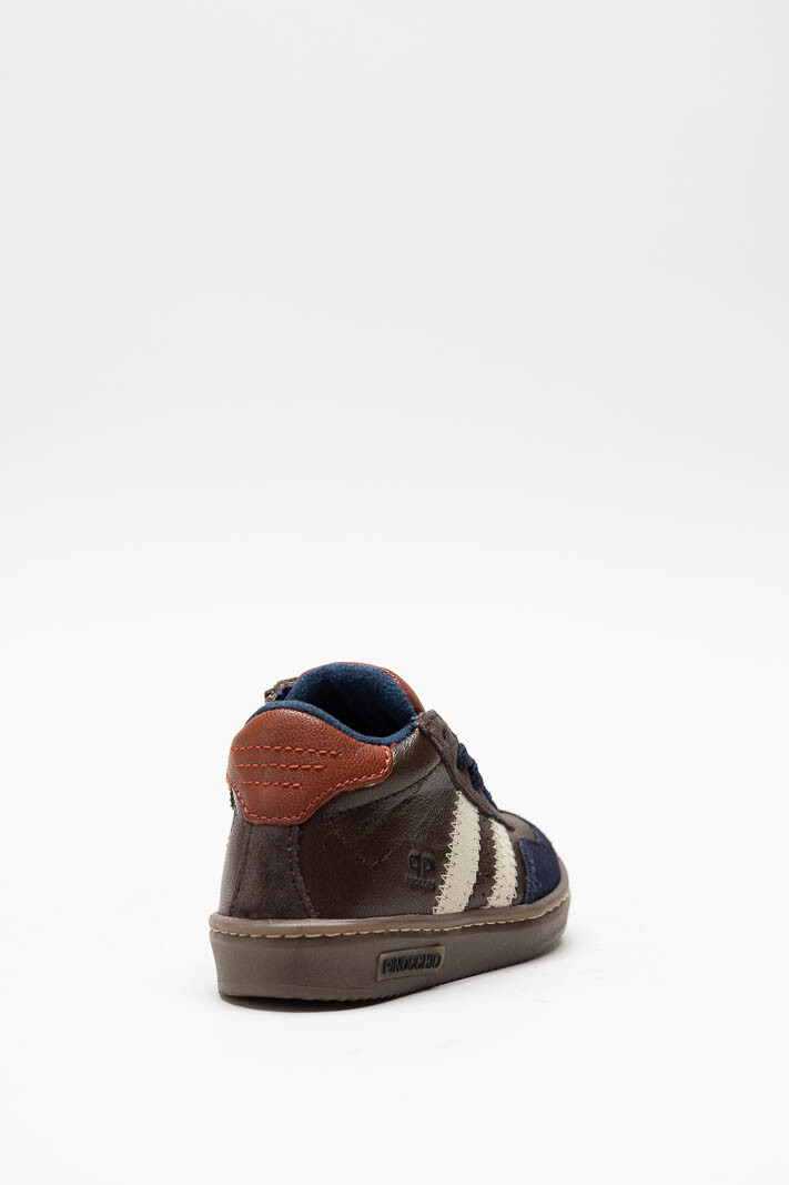 zoom in on Donkerbruin Sneaker image Donkerbruin Sneaker image