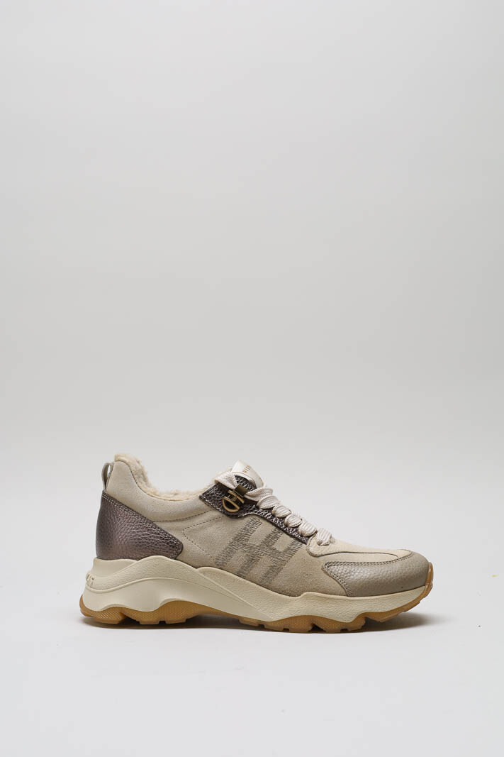 Beige Sneaker