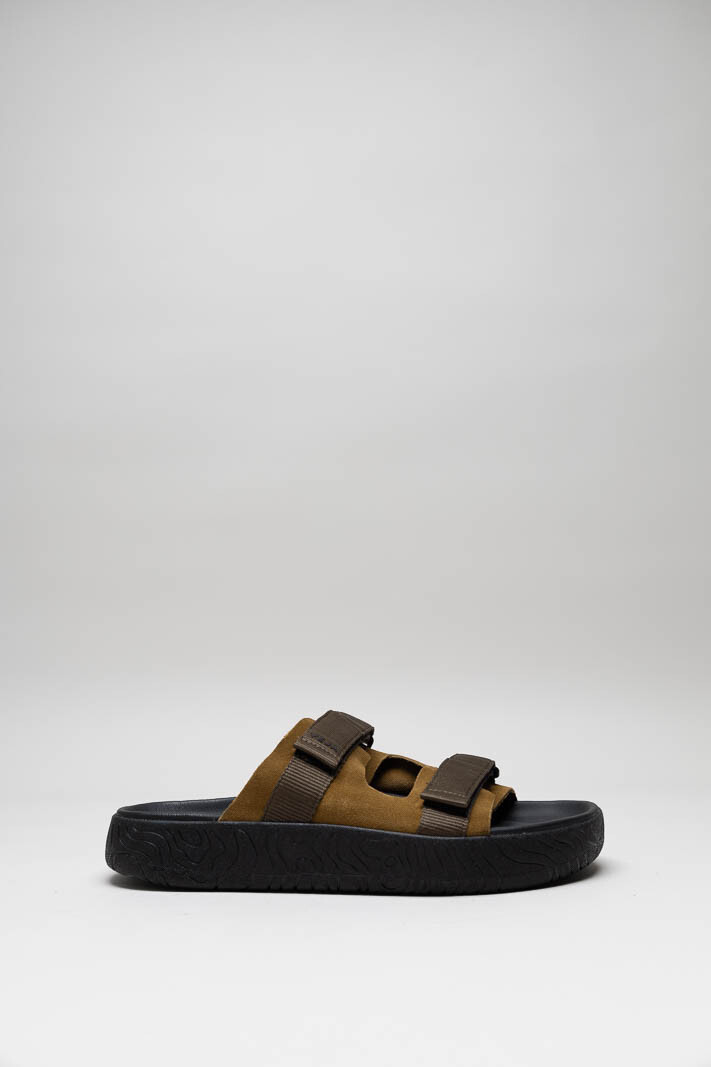 Camel Slipper