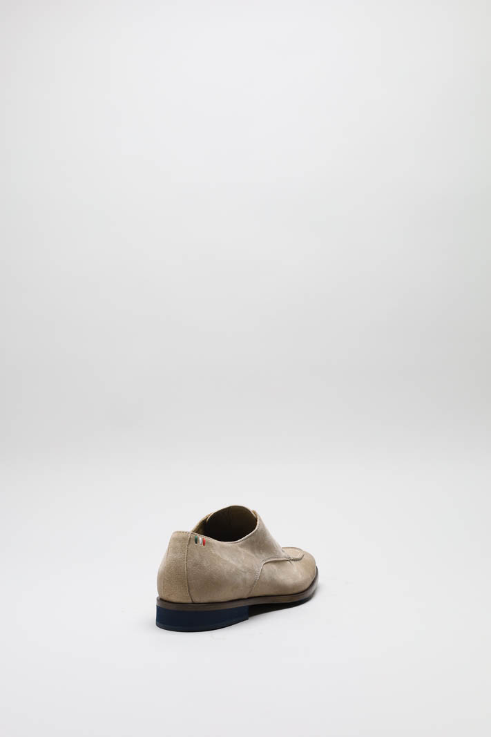 zoom in on Taupe Veterschoen image Taupe Veterschoen image