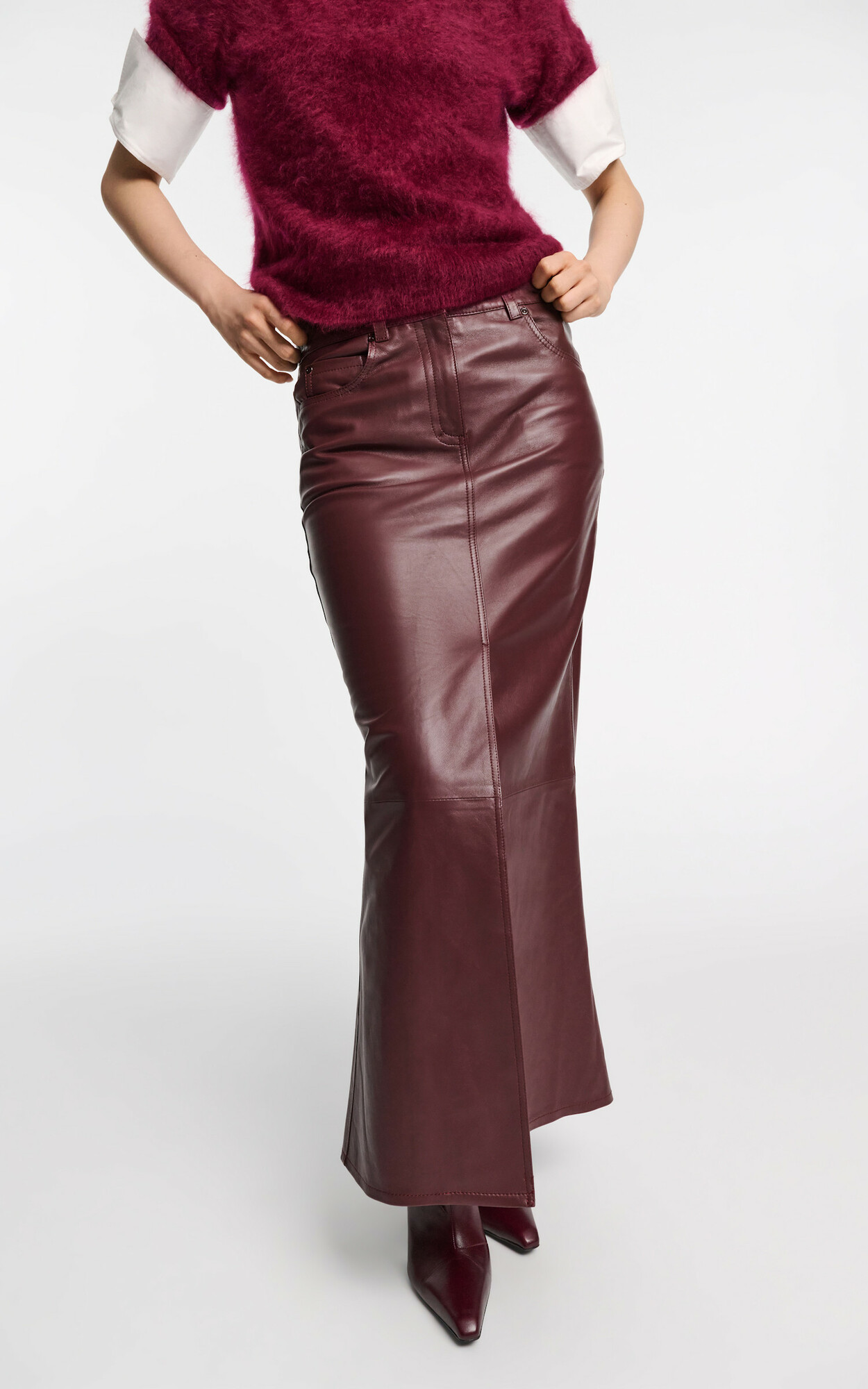 zoom in on Bordeaux Rok image Bordeaux Rok image