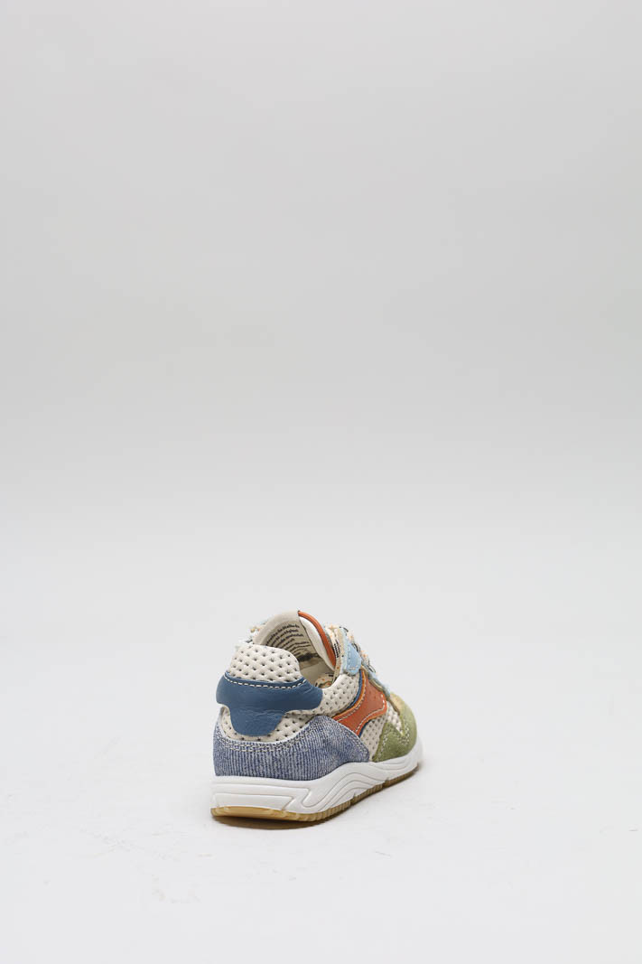 zoom in on Blauw Sneaker image Blauw Sneaker image