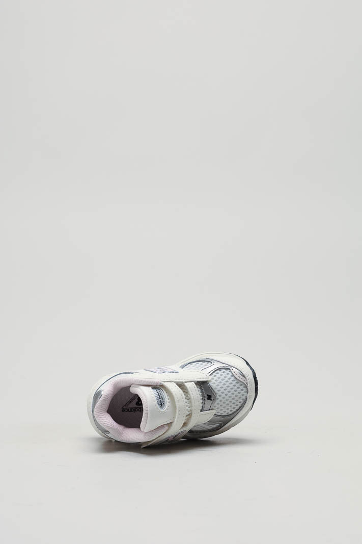 zoom in on Wit Sneaker image Wit Sneaker image