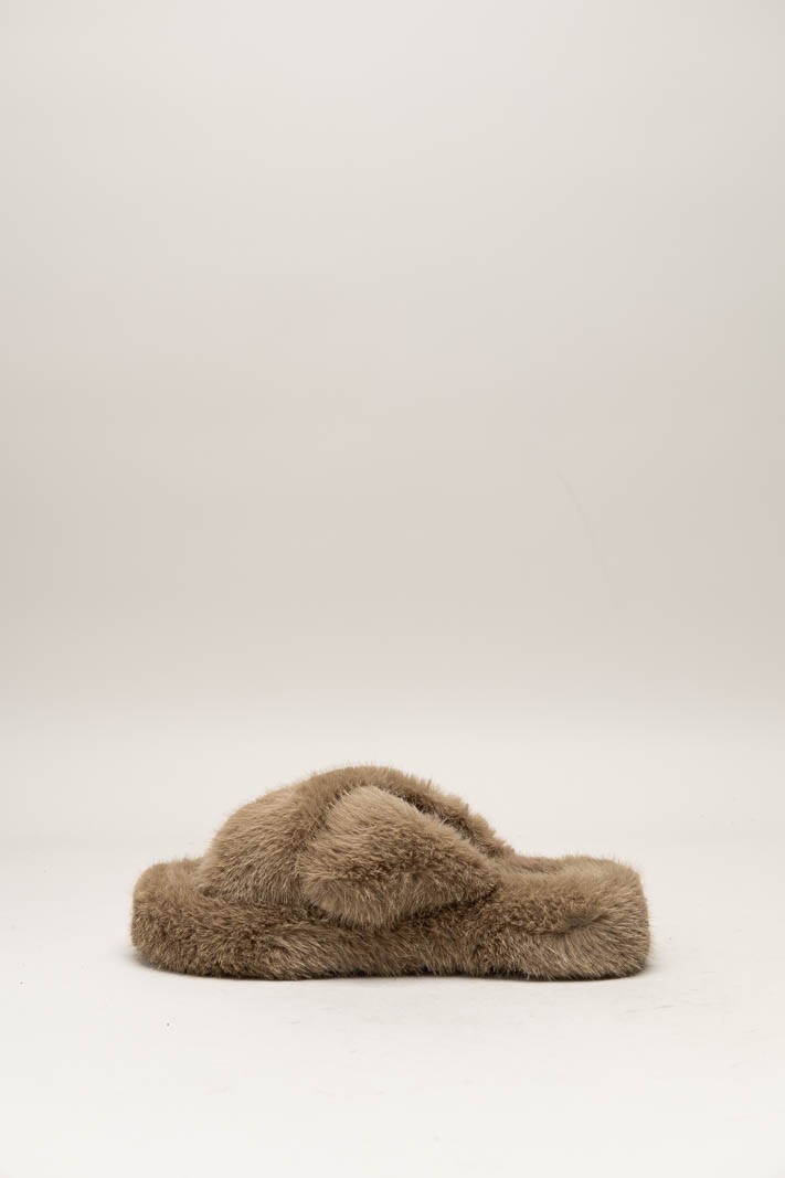 Taupe Pantoffel image