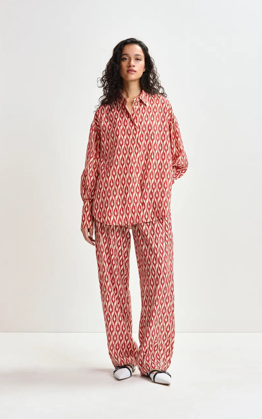 zoom in on Rood Blouse image Rood Blouse image