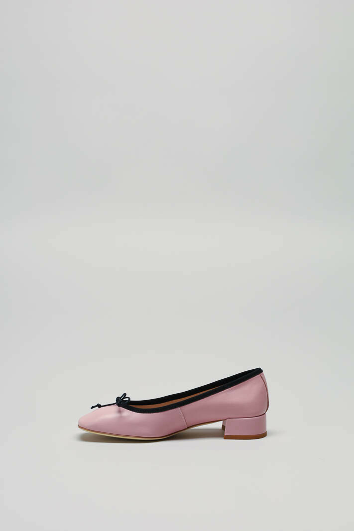 zoom in on Roze Ballerina image Roze Ballerina image