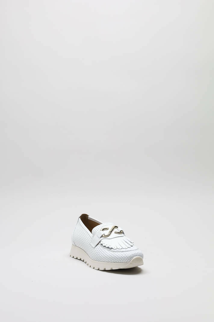zoom in on Wit Mocassin image Wit Mocassin image