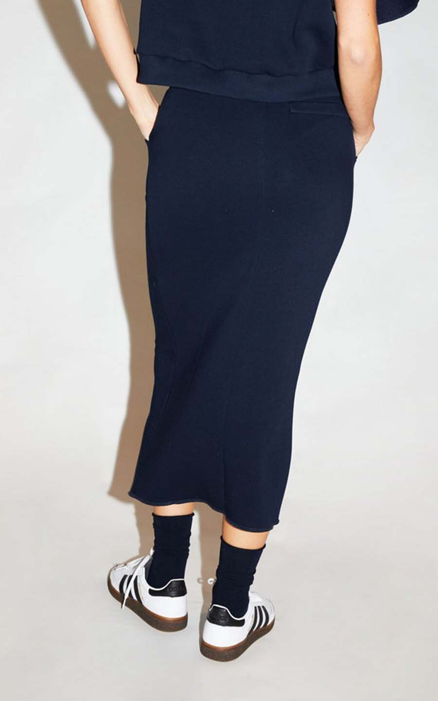 zoom in on Donkerblauw Rok image Donkerblauw Rok image