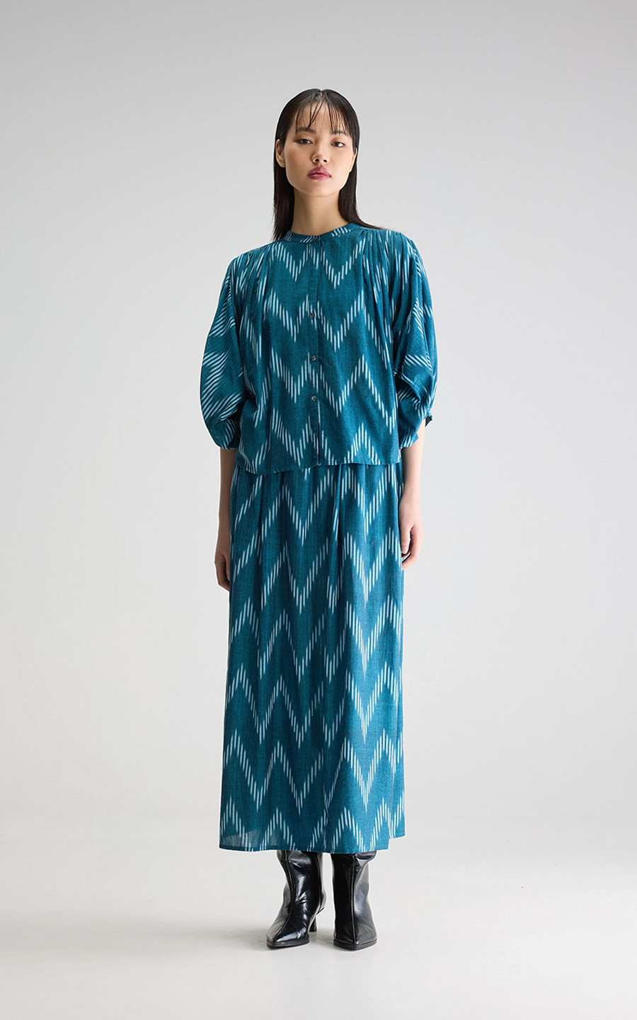 zoom in on Blauw Blouse image Blauw Blouse image