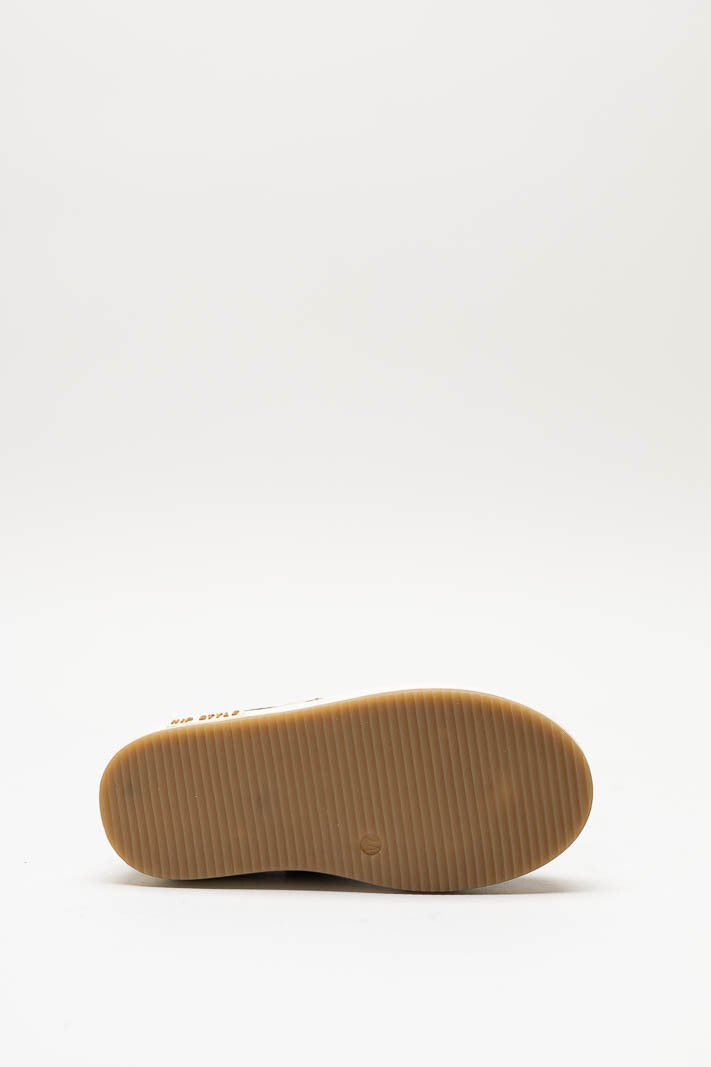 zoom in on Kaki Sneaker image Kaki Sneaker image