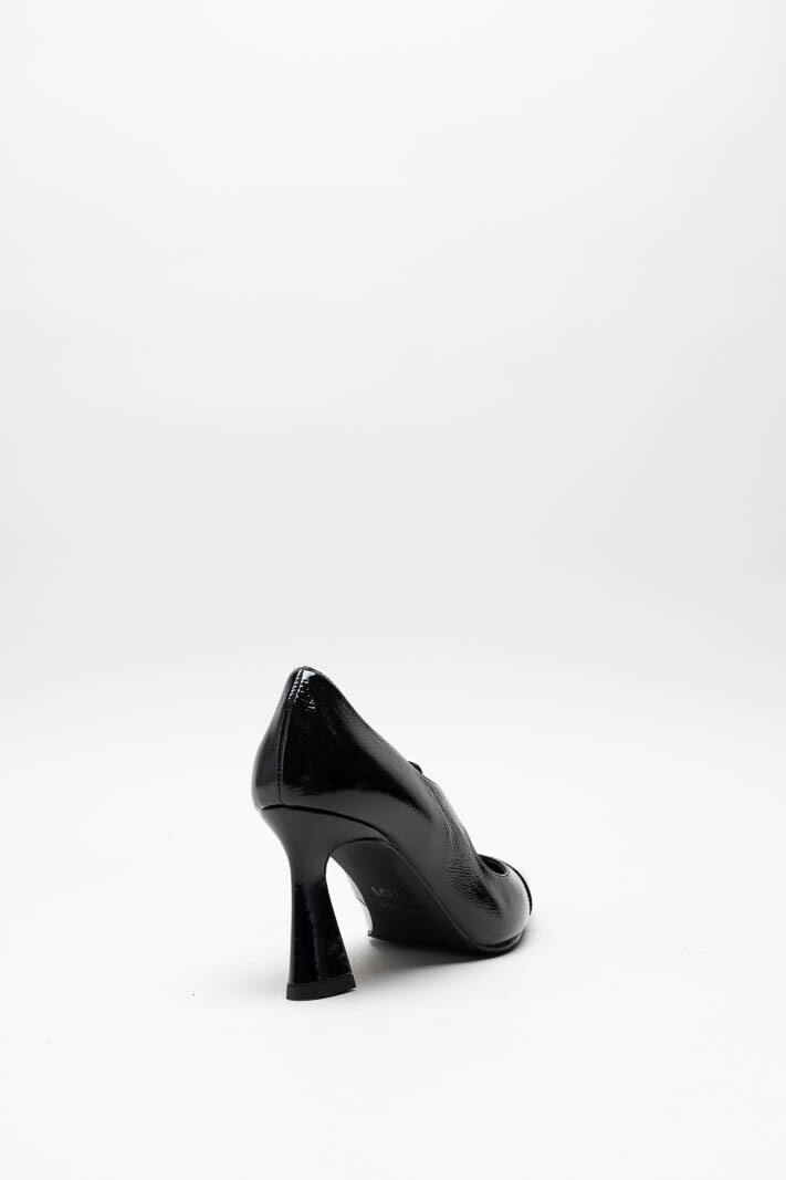 zoom in on Zwart Pump image Zwart Pump image