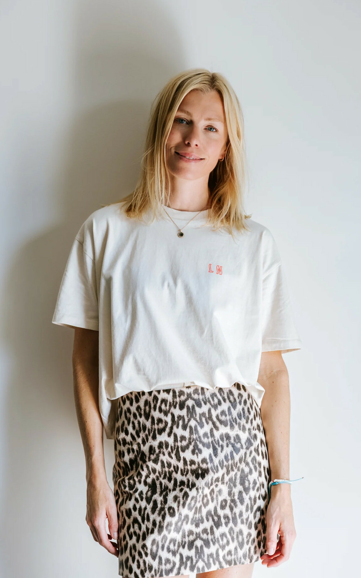 zoom in on Creme T-shirt/top image Creme T-shirt/top image