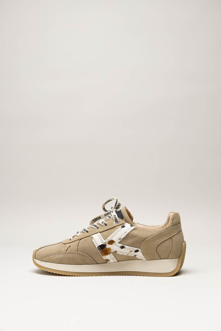 Beige Sneaker image