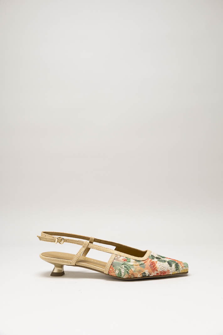 Beige Pump