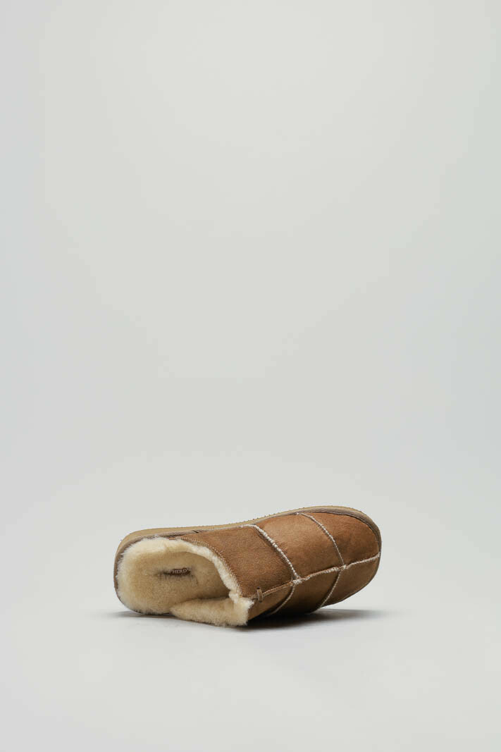 zoom in on Cognac Pantoffel image Cognac Pantoffel image