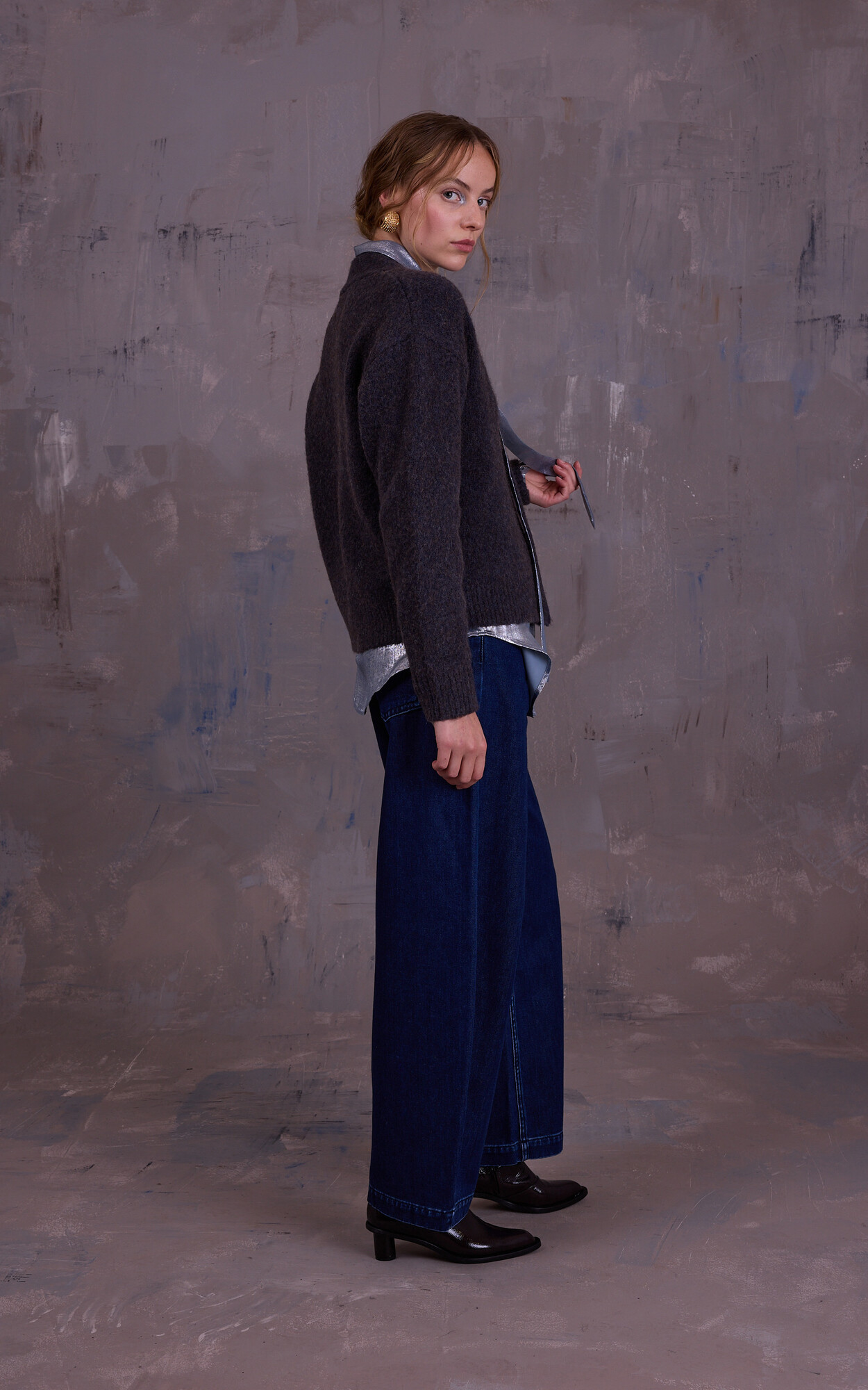 zoom in on Blauw Cardigan image Blauw Cardigan image
