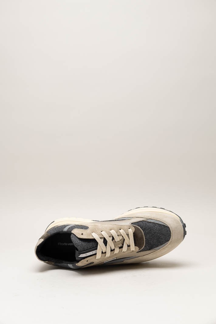 Beige Sneaker image