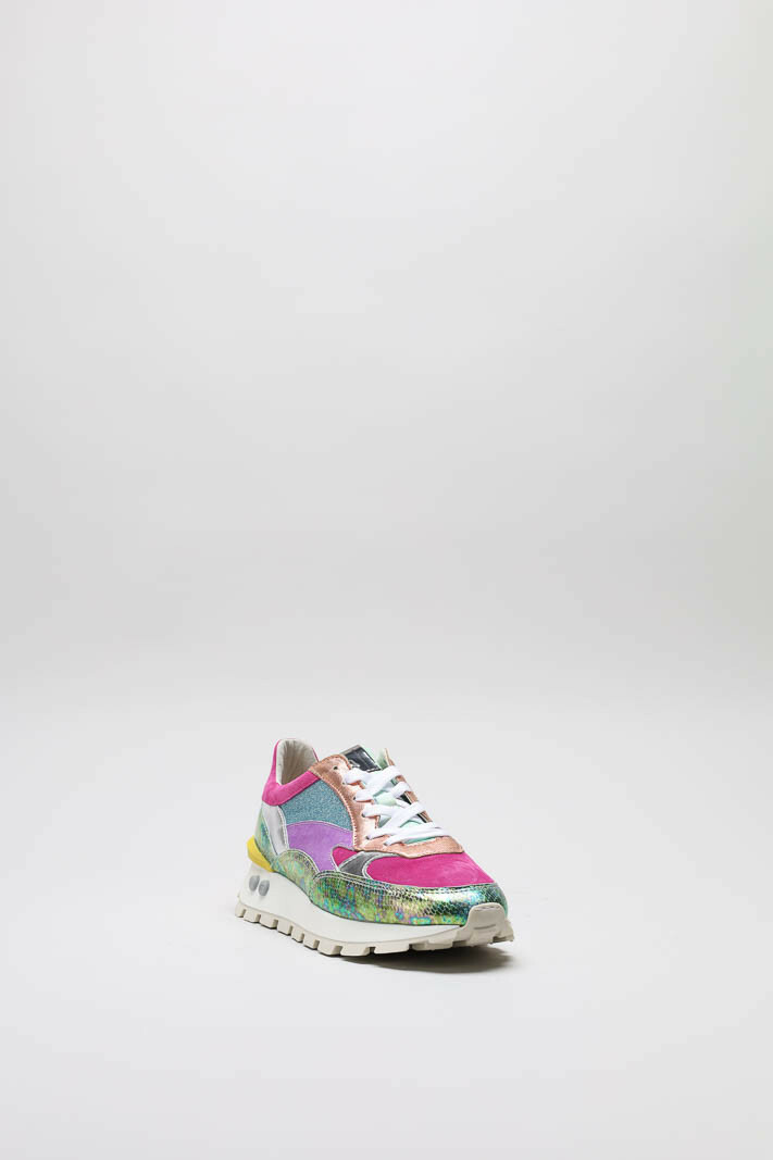 zoom in on Roze Sneaker image Roze Sneaker image