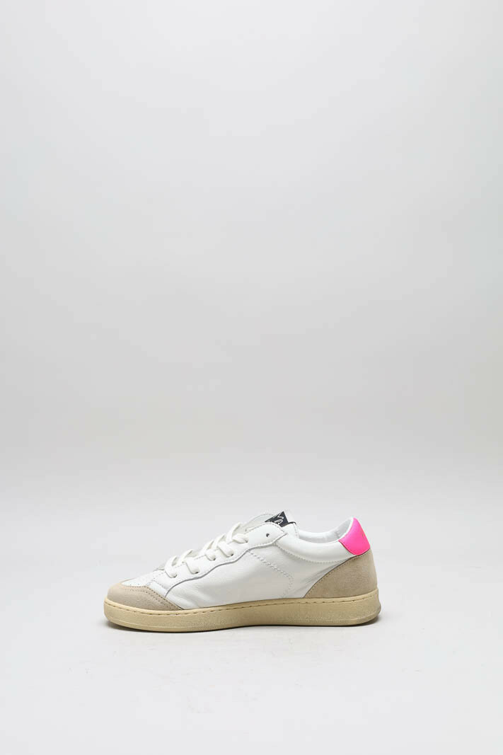 zoom in on Wit Sneaker image Wit Sneaker image