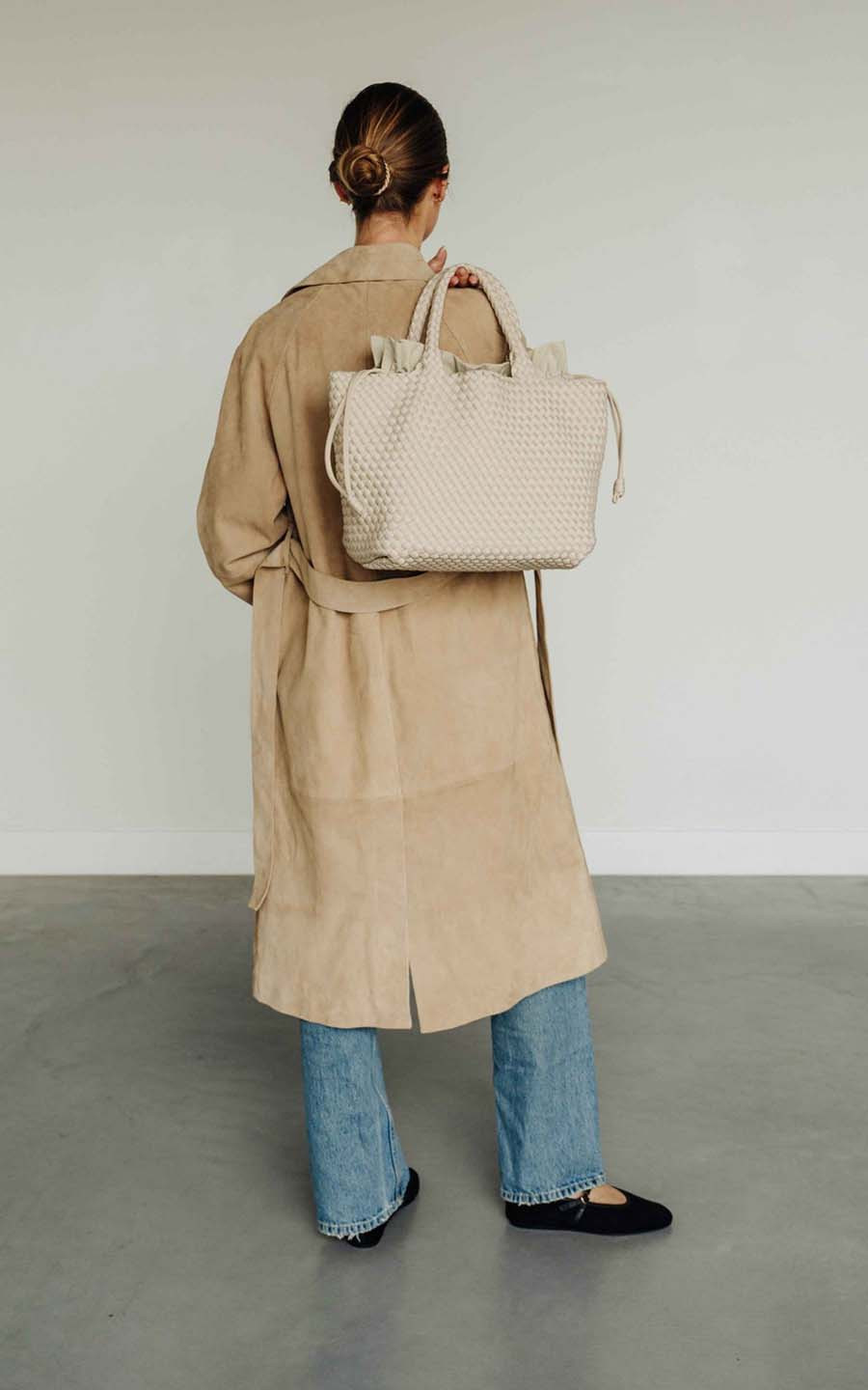 zoom in on Beige Handtas image Beige Handtas image