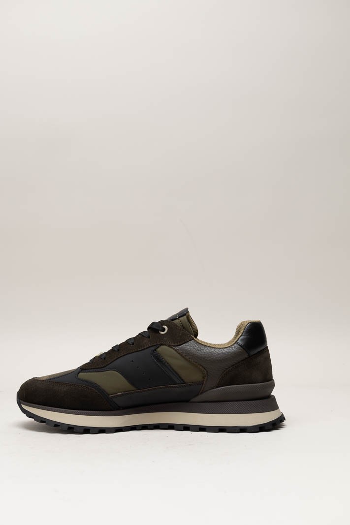 Bruin Sneaker image