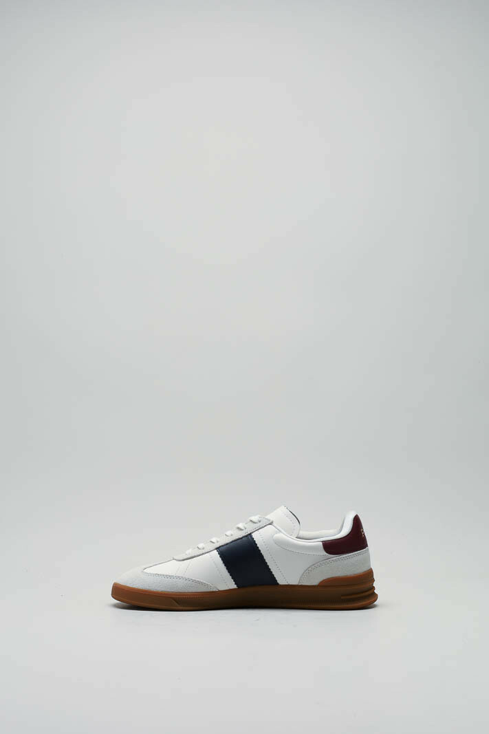 zoom in on Wit Sneaker image Wit Sneaker image
