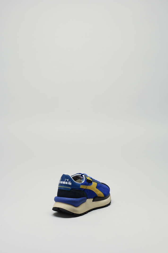 zoom in on Blauw Sneaker image Blauw Sneaker image