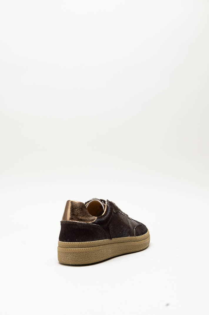 zoom in on Donkerbruin Sneaker image Donkerbruin Sneaker image