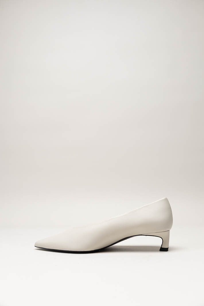 Gebroken wit Pump image